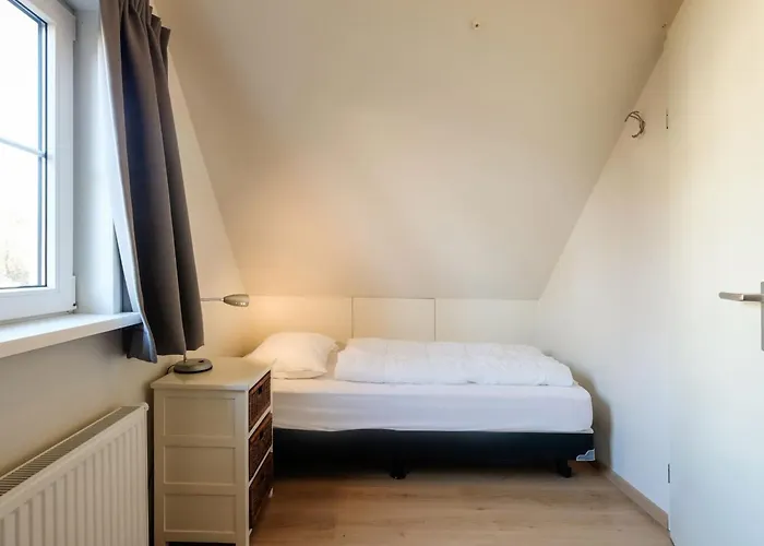 For Six Guests Sint Maartensvlotbrug