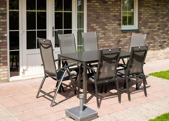 For Six Guests * Sint Maartensvlotbrug