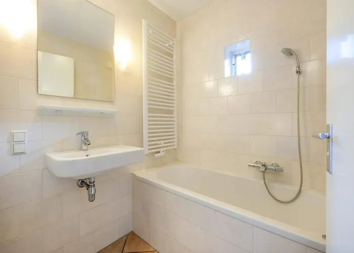 For Six Guests * Sint Maartensvlotbrug