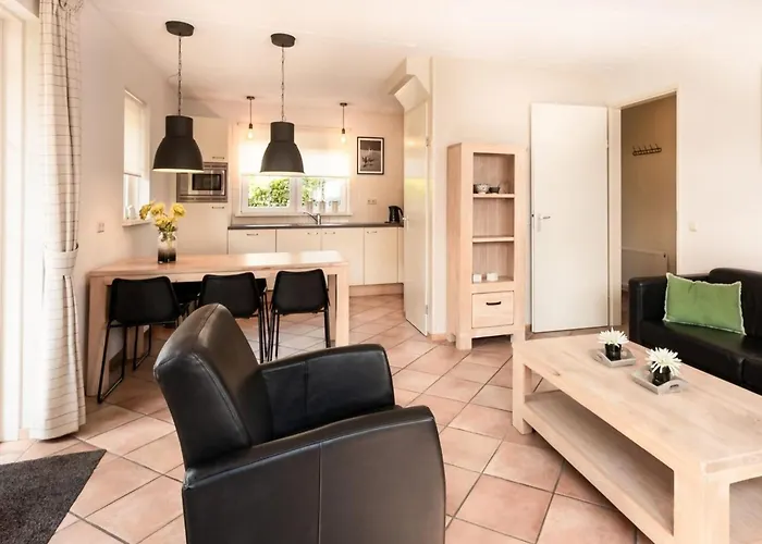 Casa vacanze For Six Guests Sint Maartensvlotbrug